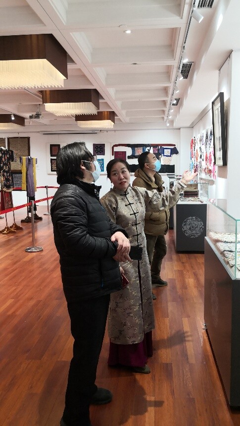 乐鱼电竞中邦百年儿童衣饰及家景致私藏展正在北京解散(图4)